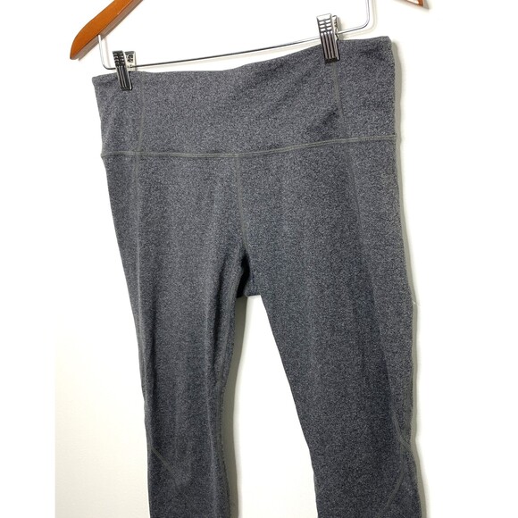 Athleta Chaturanga Capri Crop Leggings Gray Stretchy Activewear Sz L - Picture 9 of 10